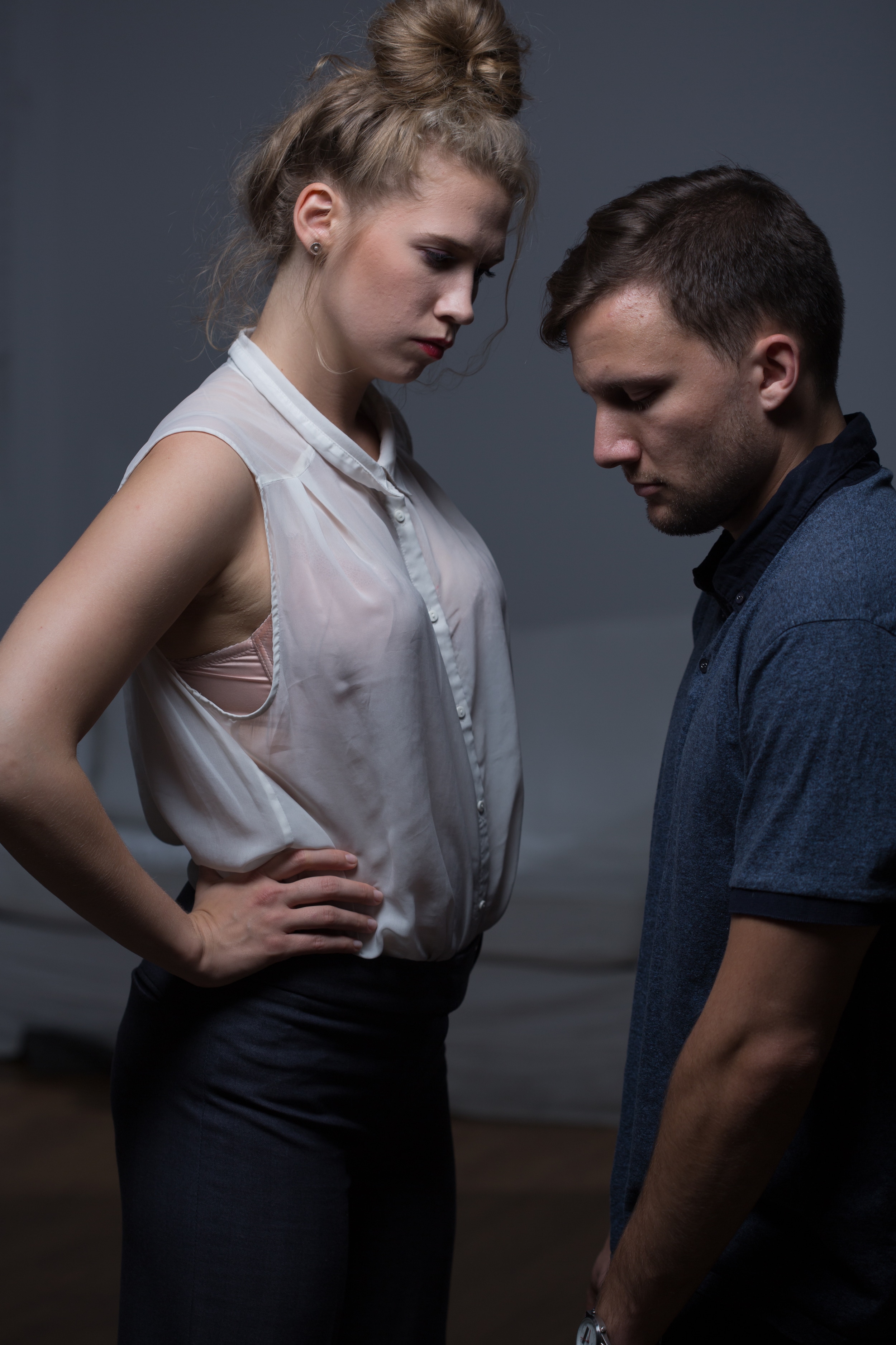 7 Signs Your Ex Girlfriend Probably Wants You Back